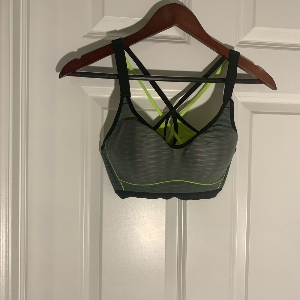 VS Sports Bra